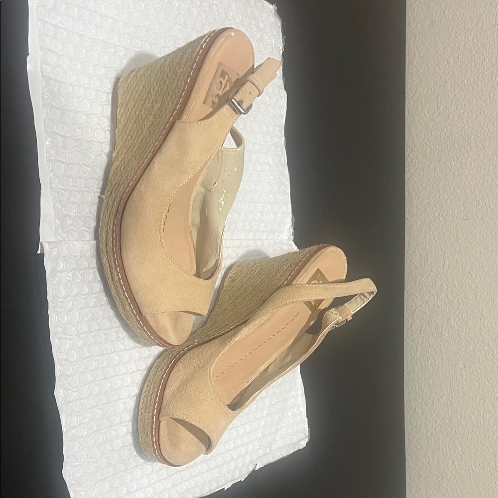 DV by Dolce Vita Beige Wedge Sandals